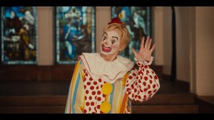 Jean Smart dressed as a clown in 'Hacks'