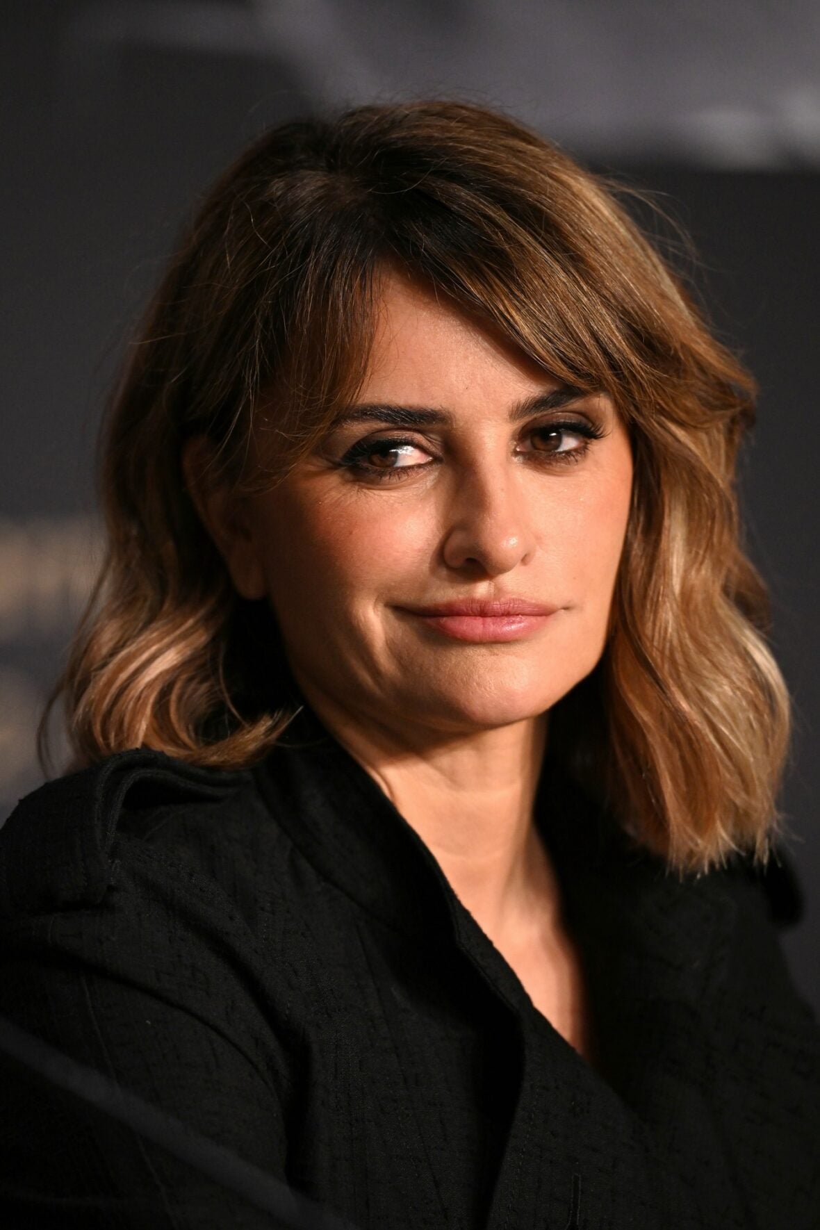Penélope Cruz in black dress at photocall