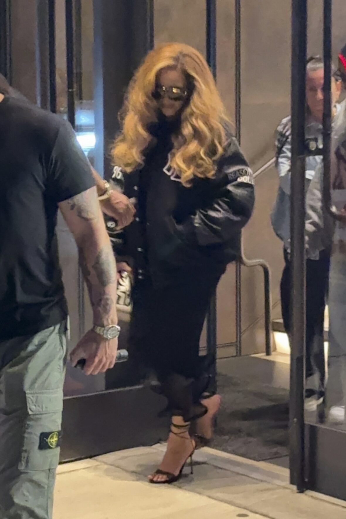 Beyonce leaves Roc Nation offices with Jay Z