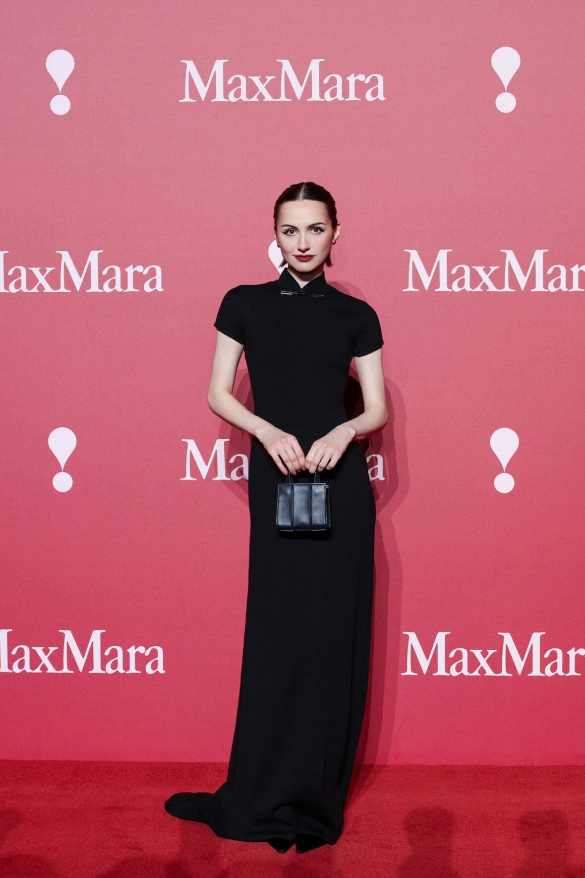 Maude Apatow poses at the Max Mara fashion show in Shanghai