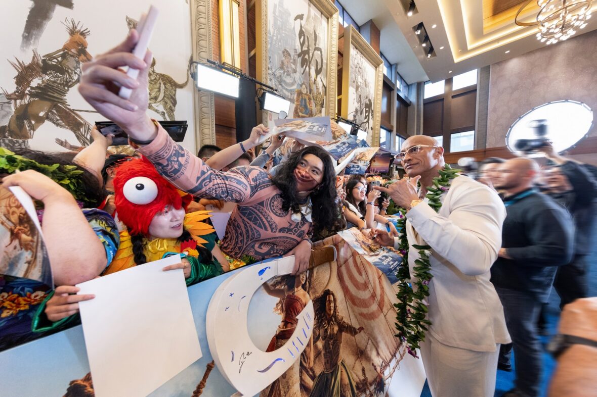 Dwayne Johnson kicks off Moana press tour