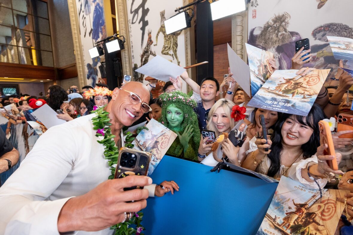 Dwayne Johnson kicks off Moana press tour