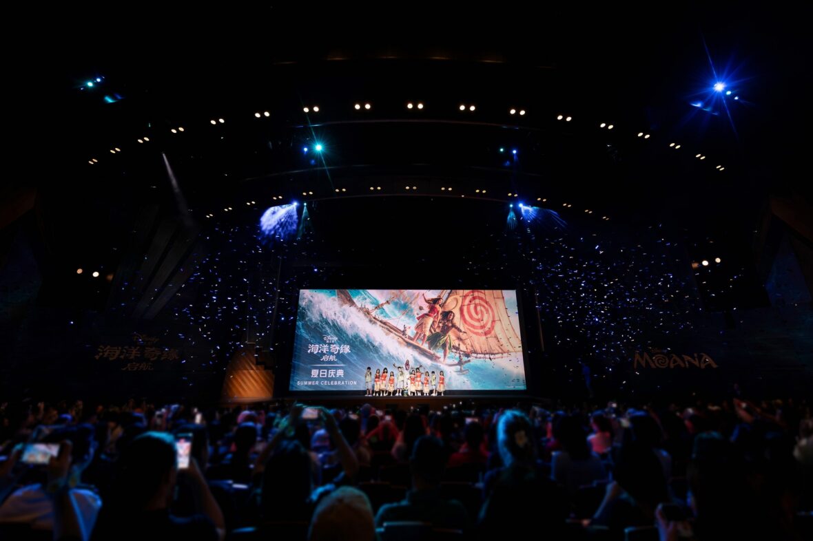 Dwayne Johnson kicks off Moana press tour