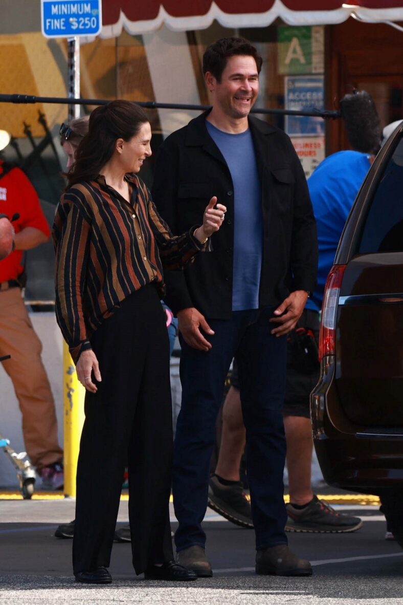 Manuel Garcia-Rulfo filming The Lincoln Lawyer outside LA Diner