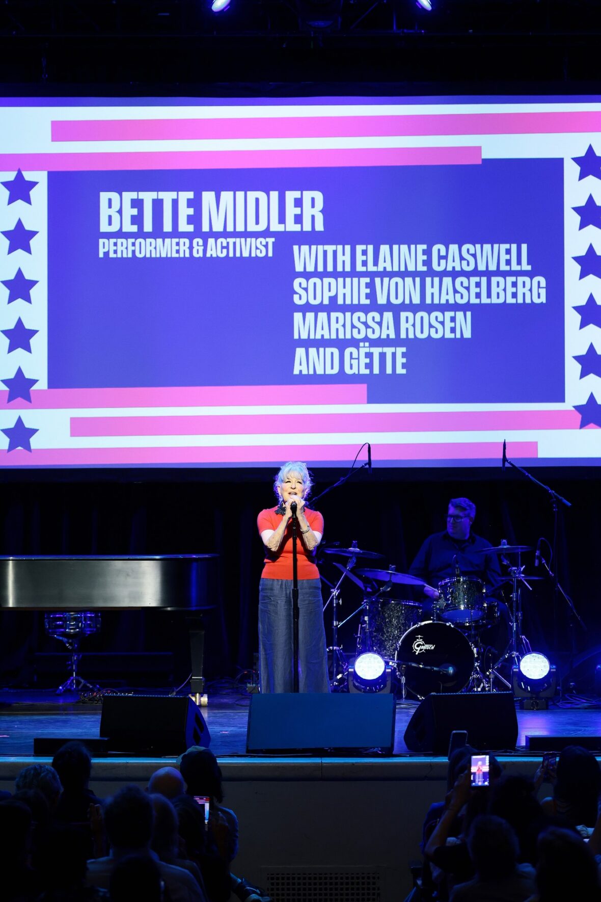 Bette Midler performs onstage during the Rise Up, Sing Out: A Concert for the First Amendment