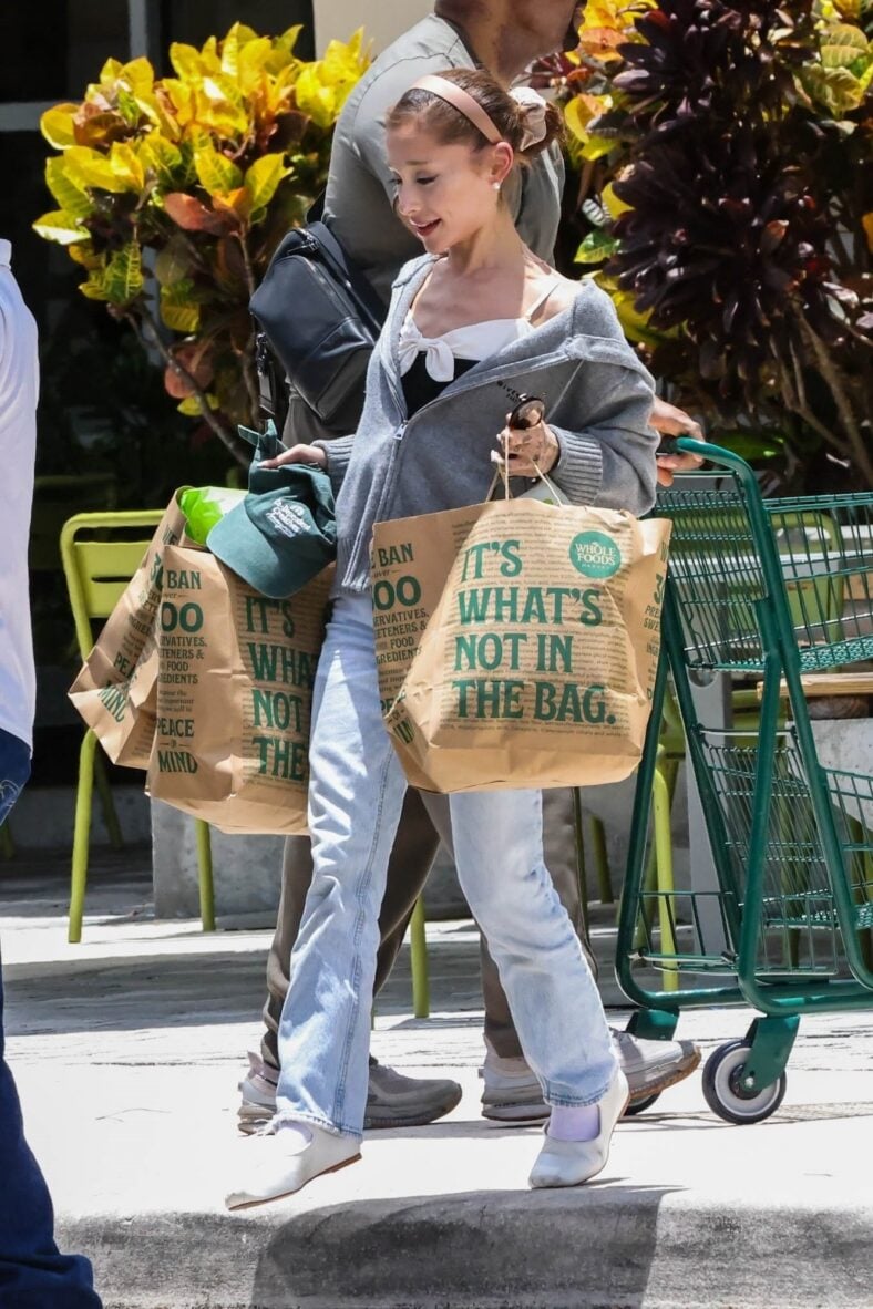 Ariana Grande with Groceries