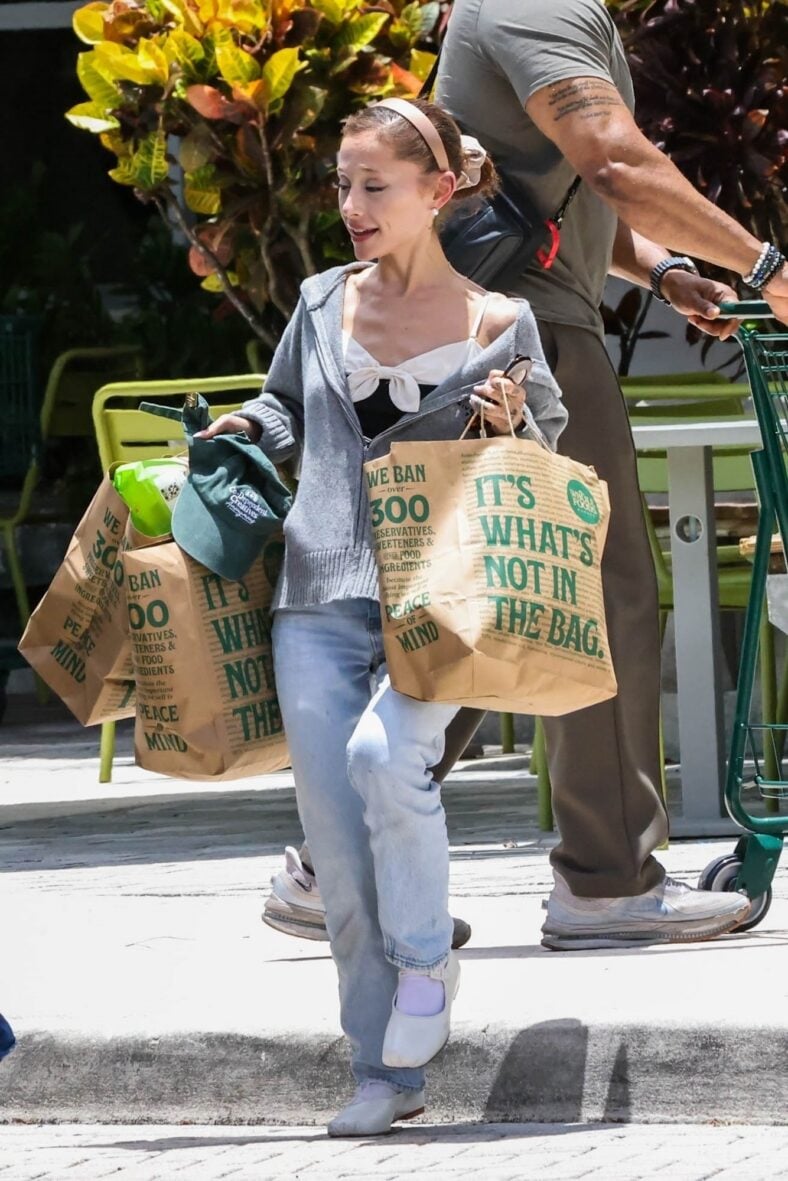 Ariana Grande with Groceries