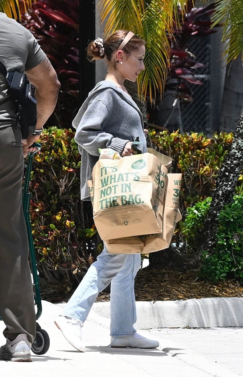 Ariana Grande with Groceries
