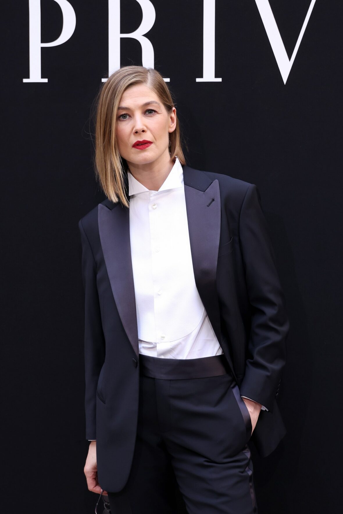 Rosamund Pike attends Giorgio Armani Prive fashion show