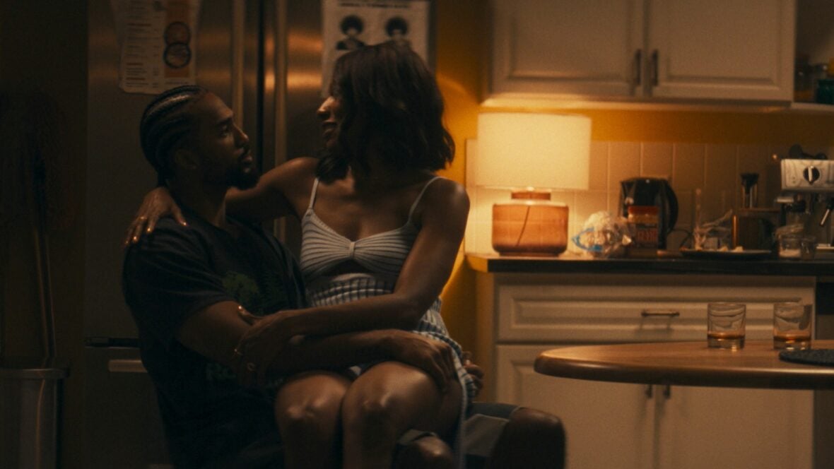 Still of Shannon Wallace and Diarra Kilpatrick in Diarra From Detroit season 2