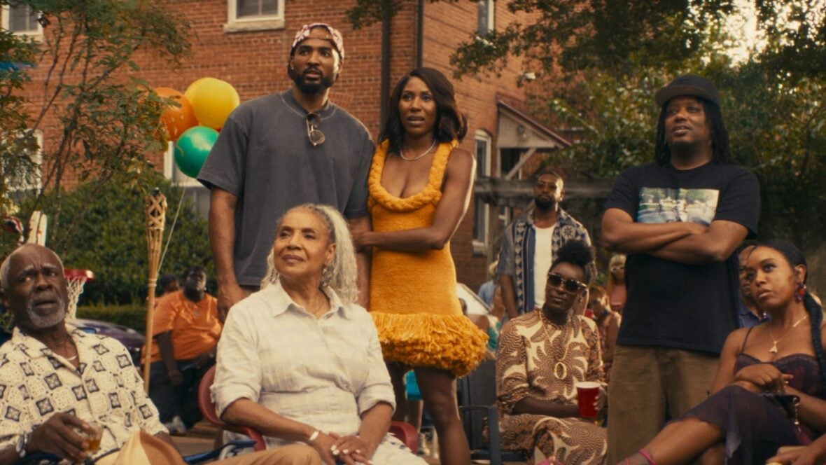 Still of Glynn Turman, Phylicia Rashad, Shannon Wallace, Diarra Kilpatrick, Chris Powell and Dominique Perry in Diarra From Detroit season 2
