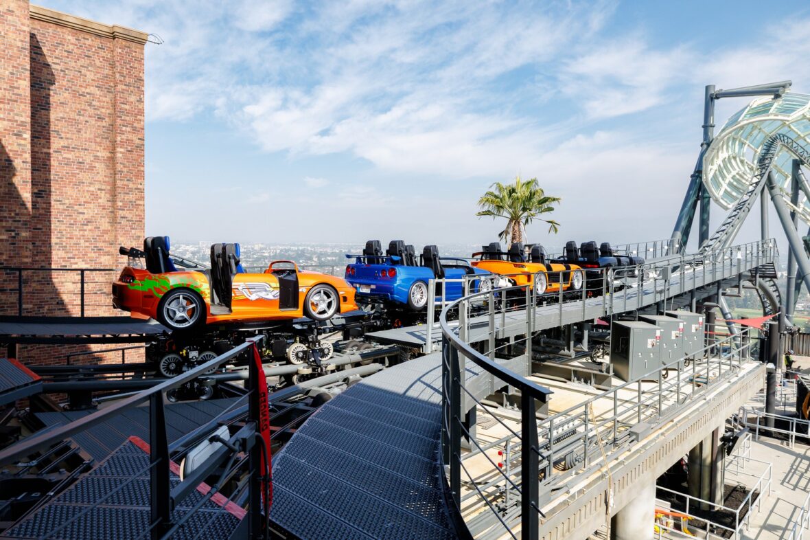 Photo of the Fast & Furious: Hollywood Drift ride vehicles on track