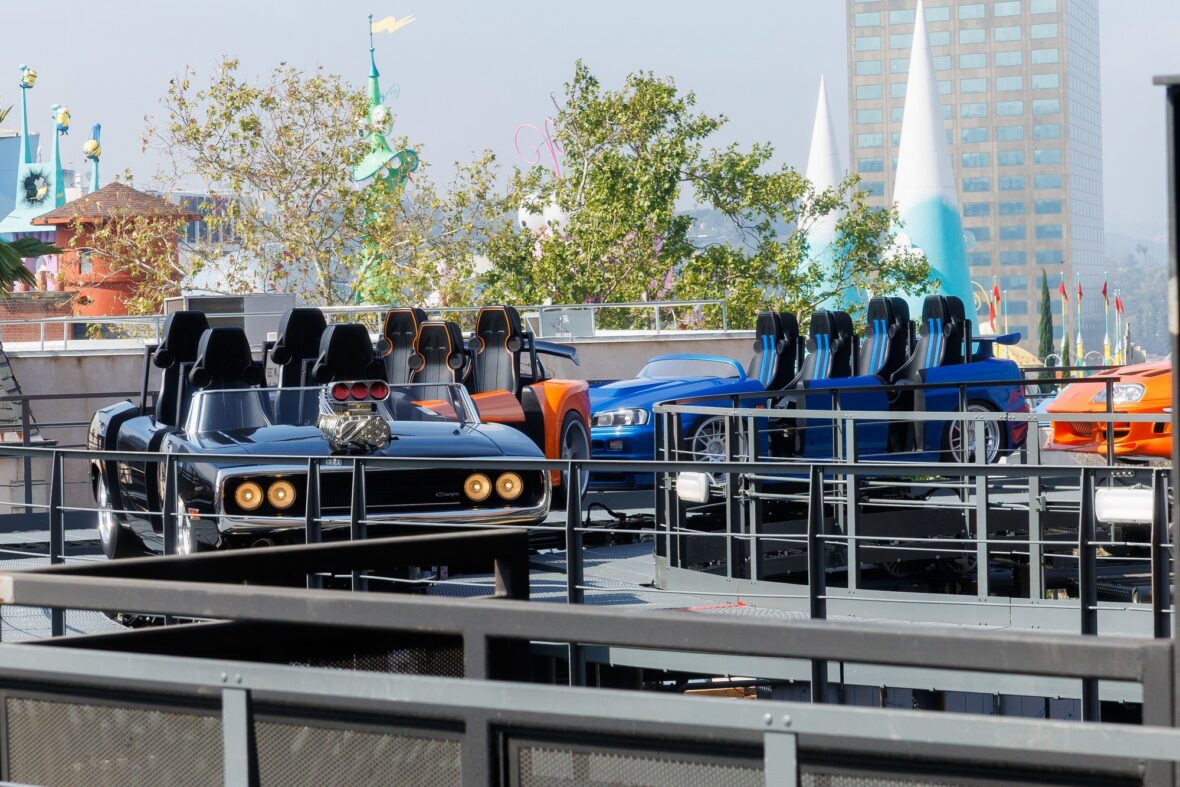 Photo of the Fast & Furious: Hollywood Drift ride vehicles on track