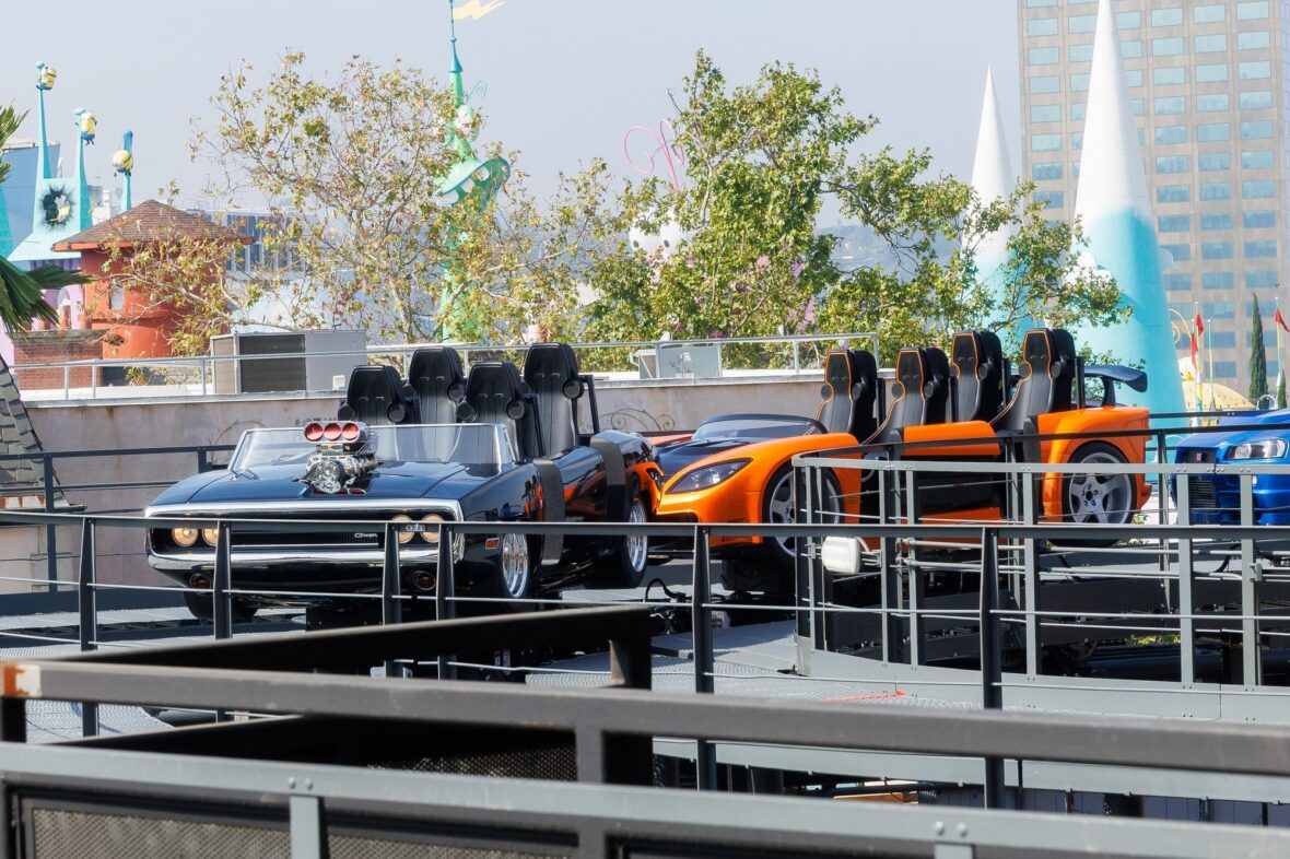 Photo of the Fast & Furious: Hollywood Drift ride vehicles on track