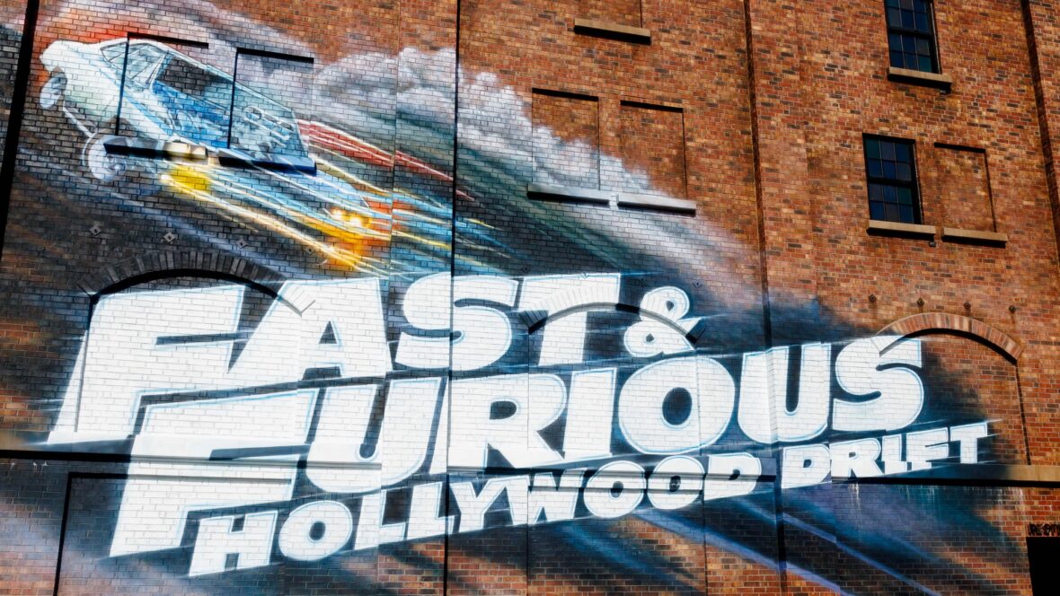 Photo of the outside mural at Fast & Furious: Hollywood Drift
