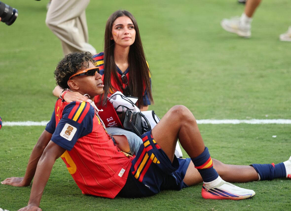 Lamine Yamal and girlfriend Inés García Santos soaking up the environment on the ground at MetLife stadium following Spain's World Cup win