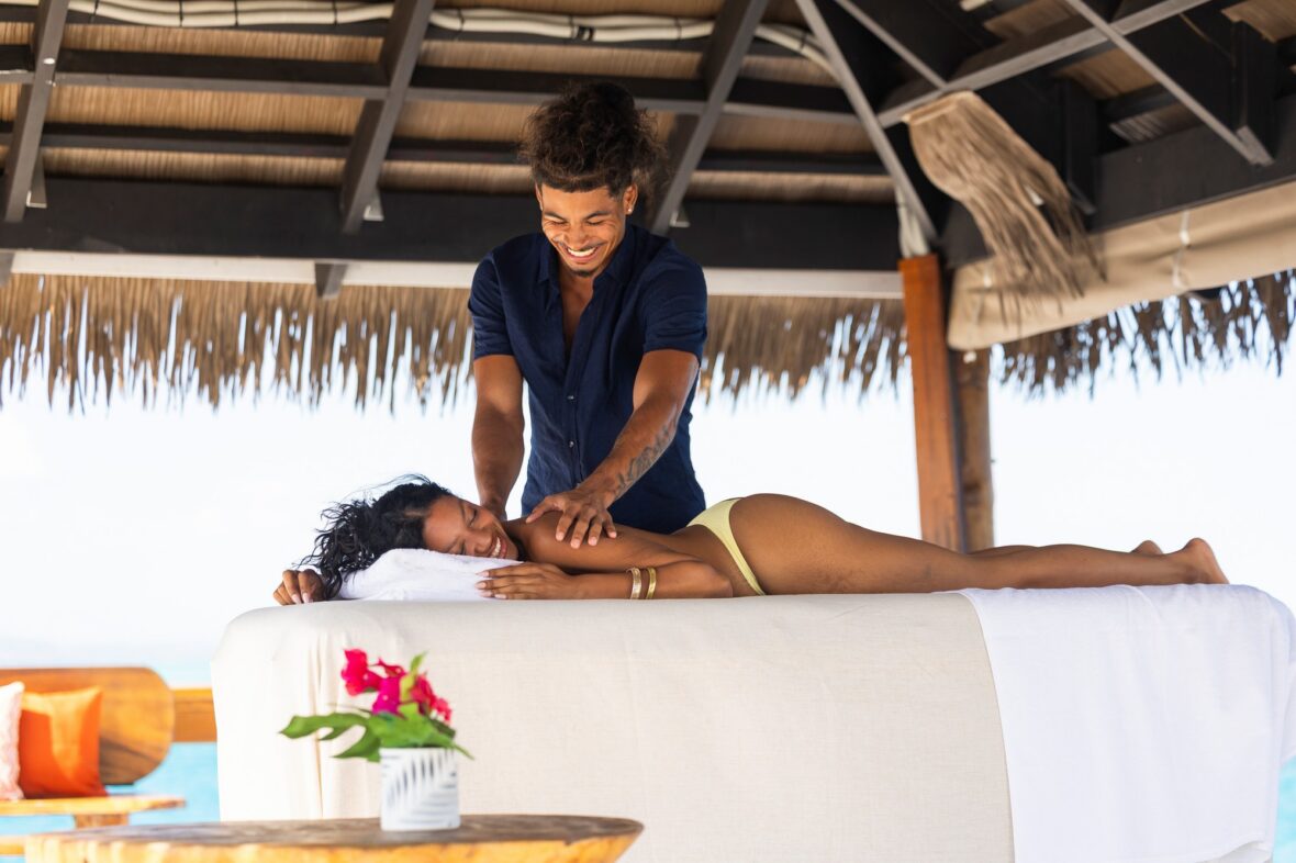 Still of Melanie and Sincere on their finale date during the Love Island USA season 8 finale