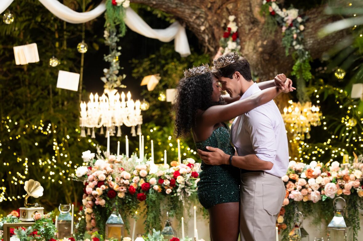 Still of Aniya and Carl on their finale date during the Love Island USA season 8 finale