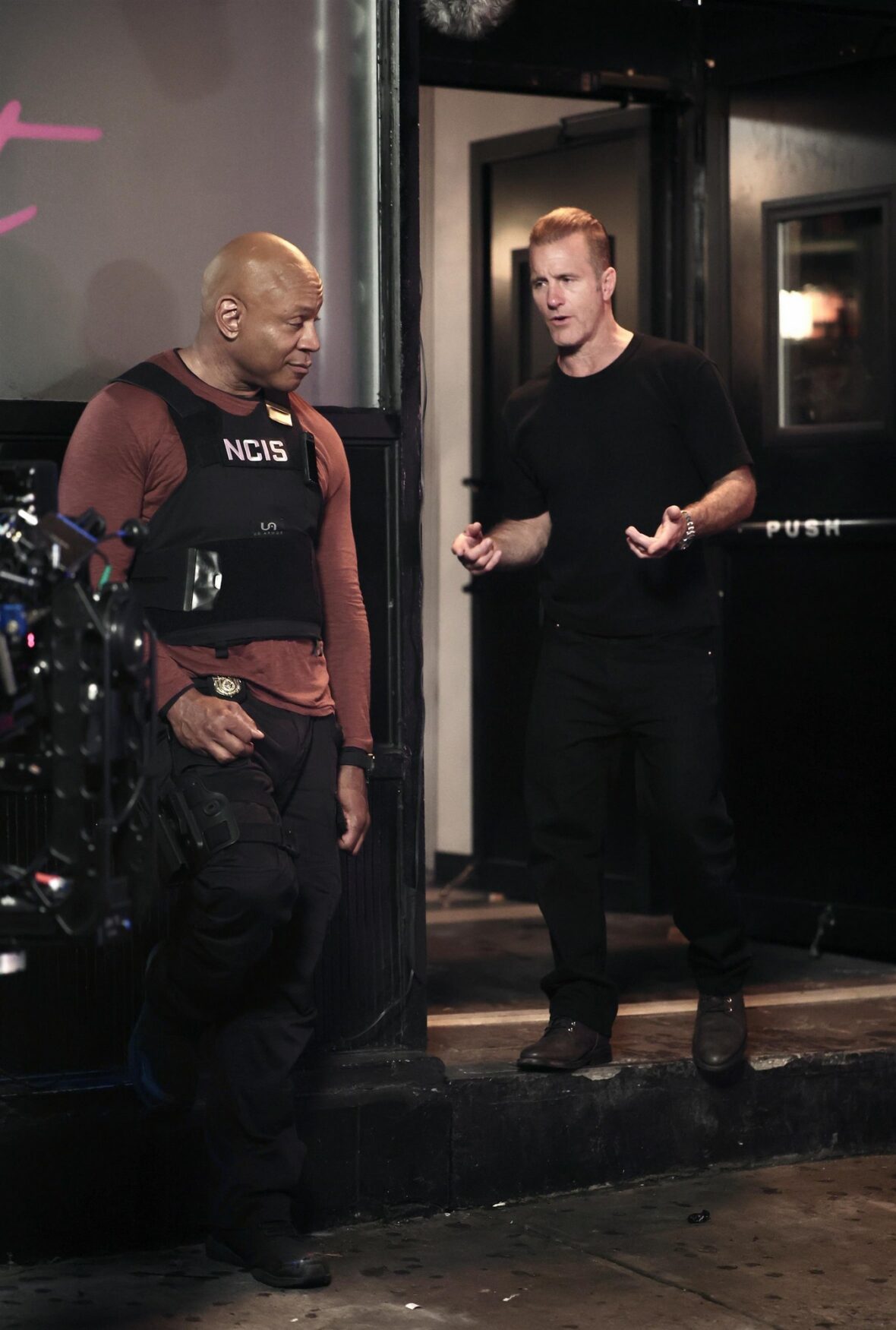 While on set, Scott Caan and LL Cool J have a discussion between their characters in 'NCIS: New York'