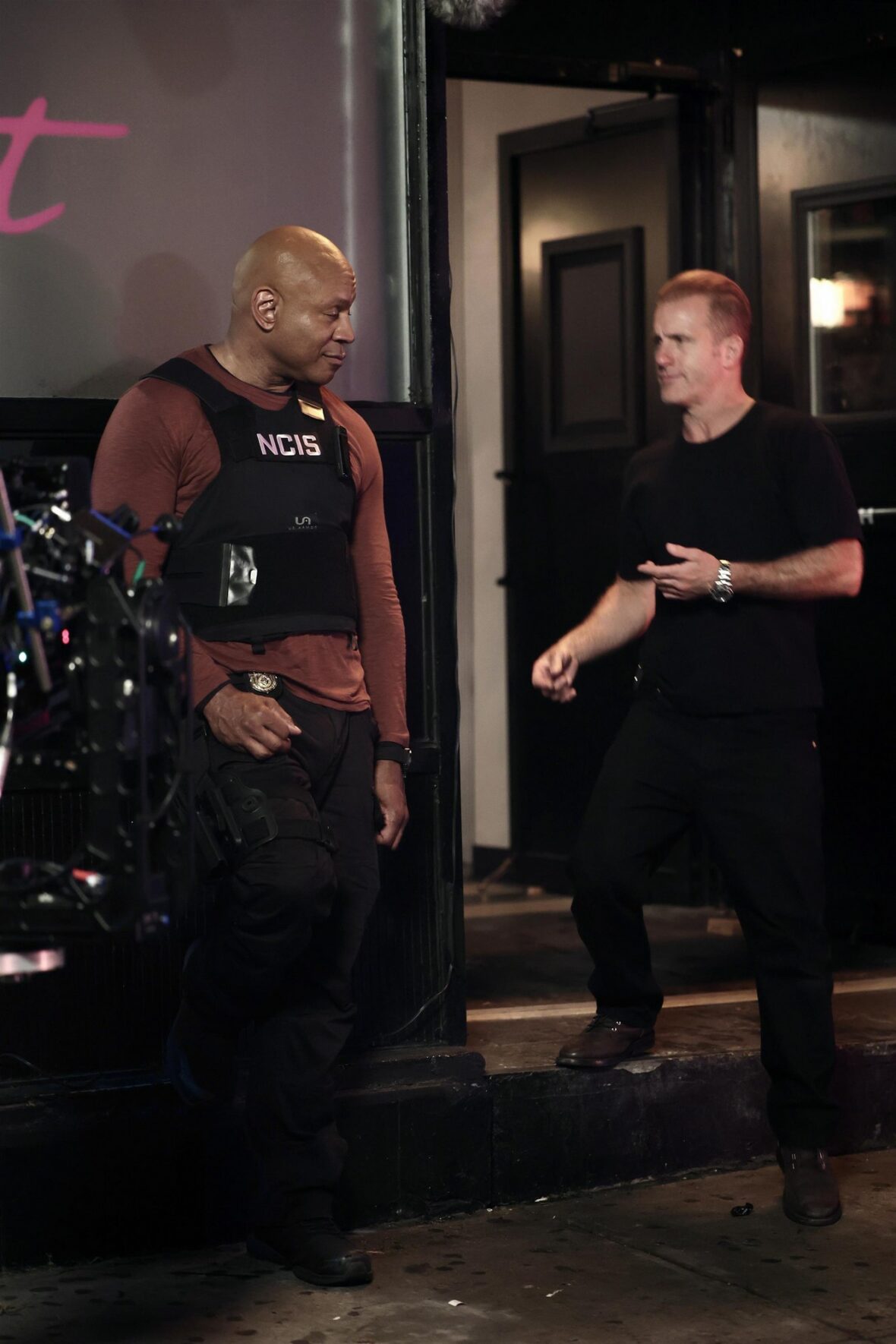 While on set, Scott Caan and LL Cool J have a discussion between their characters in 'NCIS: New York'
