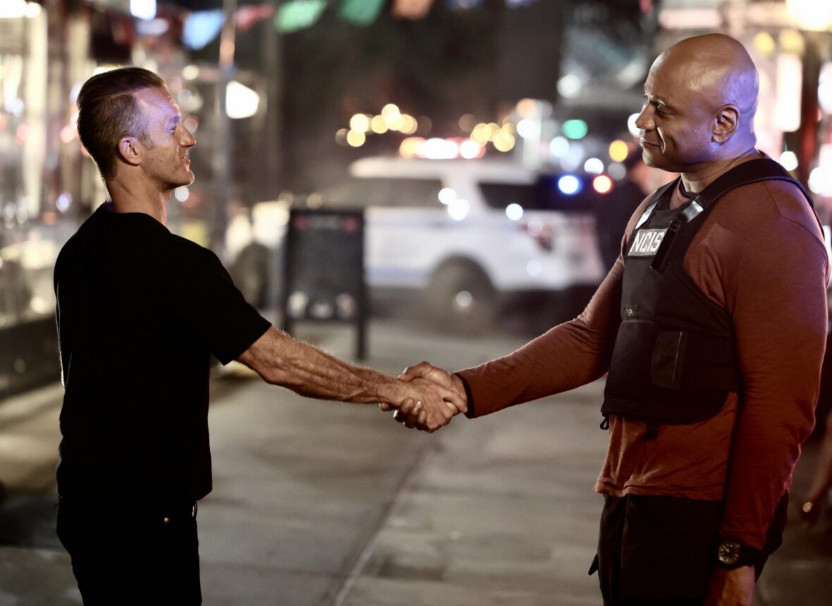 Scott Caan and LL Cool J shake hands in 'NCIS: New York' on set filming photo