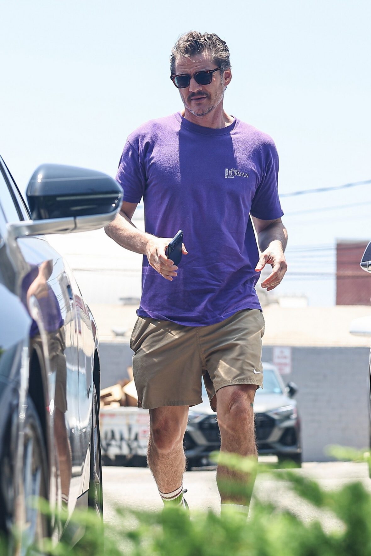 Pedro Pascal hits the gym
