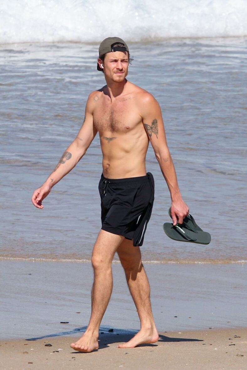 Shawn Mendes shirtless in Rio