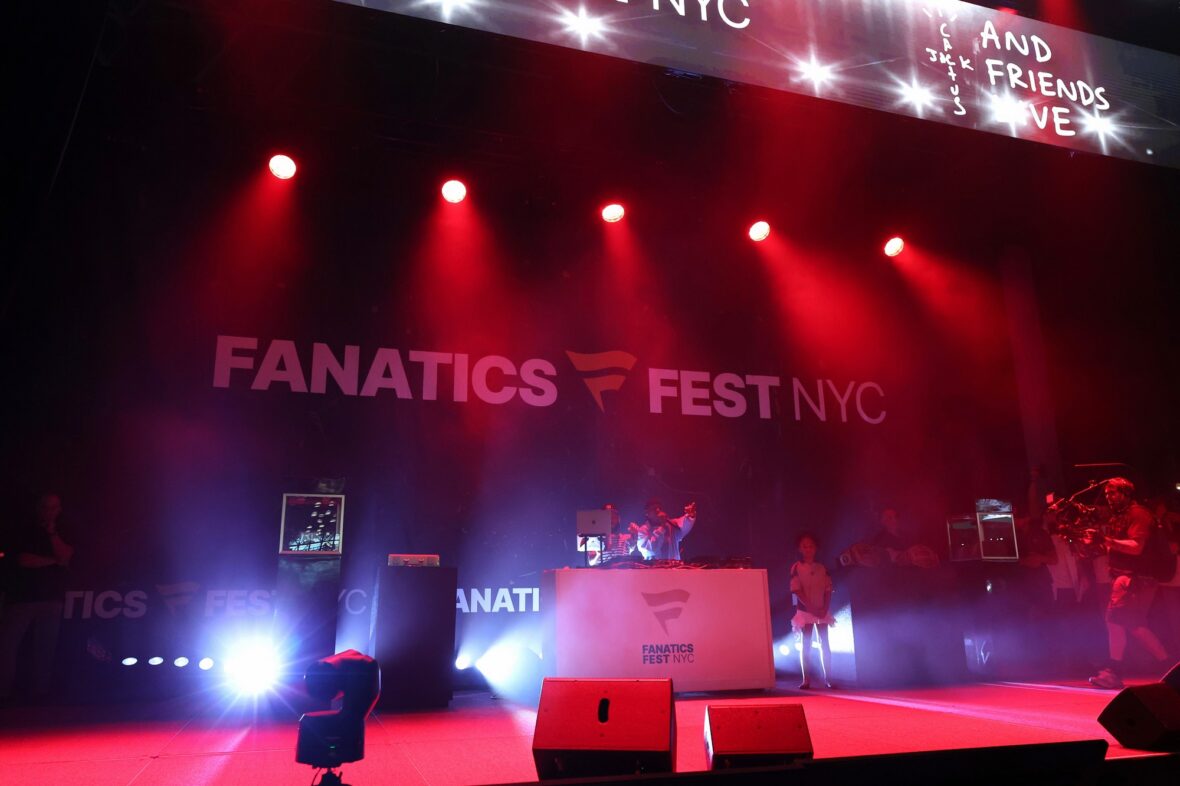 Stormi Webster joins dad Travis Scott on stage at Fanatics Fest