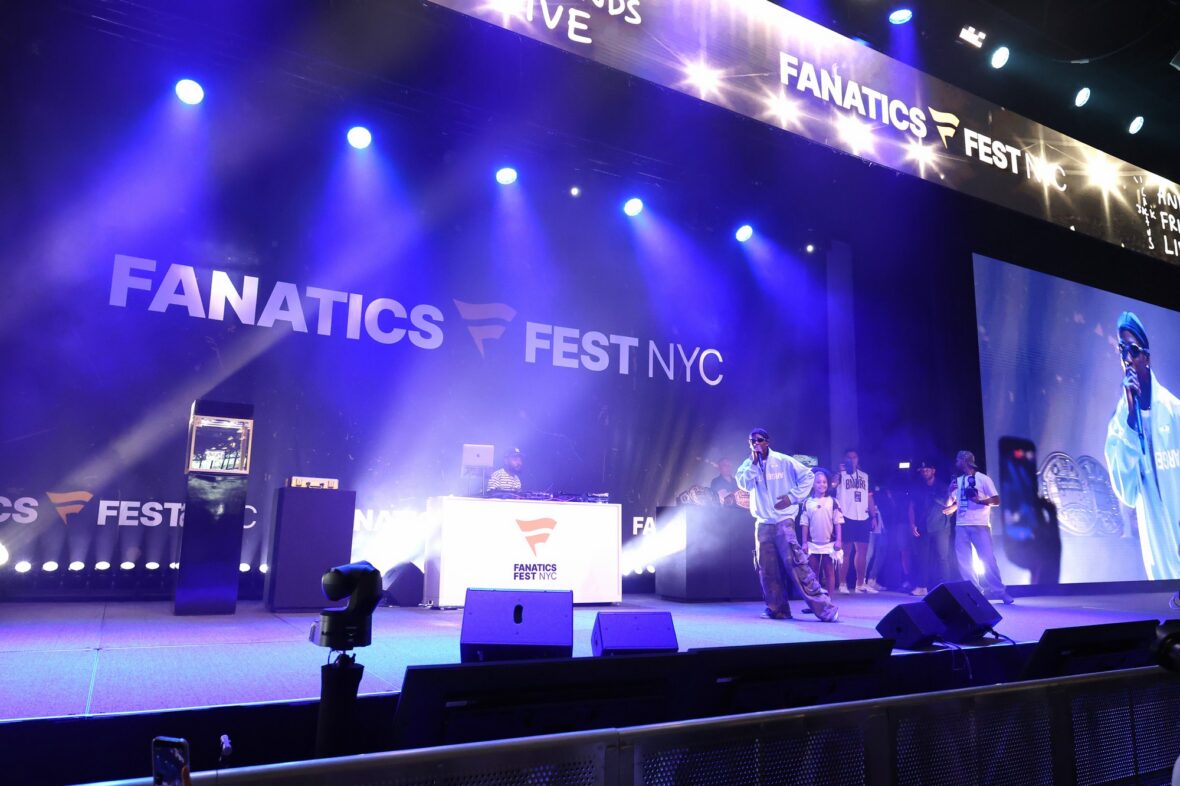 Stormi Webster joins dad Travis Scott on stage at Fanatics Fest
